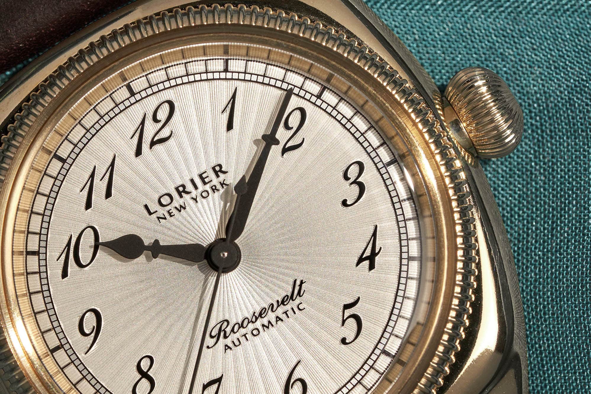 Montre Lorier – modèle montre Lorier Roosevelt, photo extraite de l’article Lorier et Grand Central Watch Présentent le Roosevelt en Bronze.