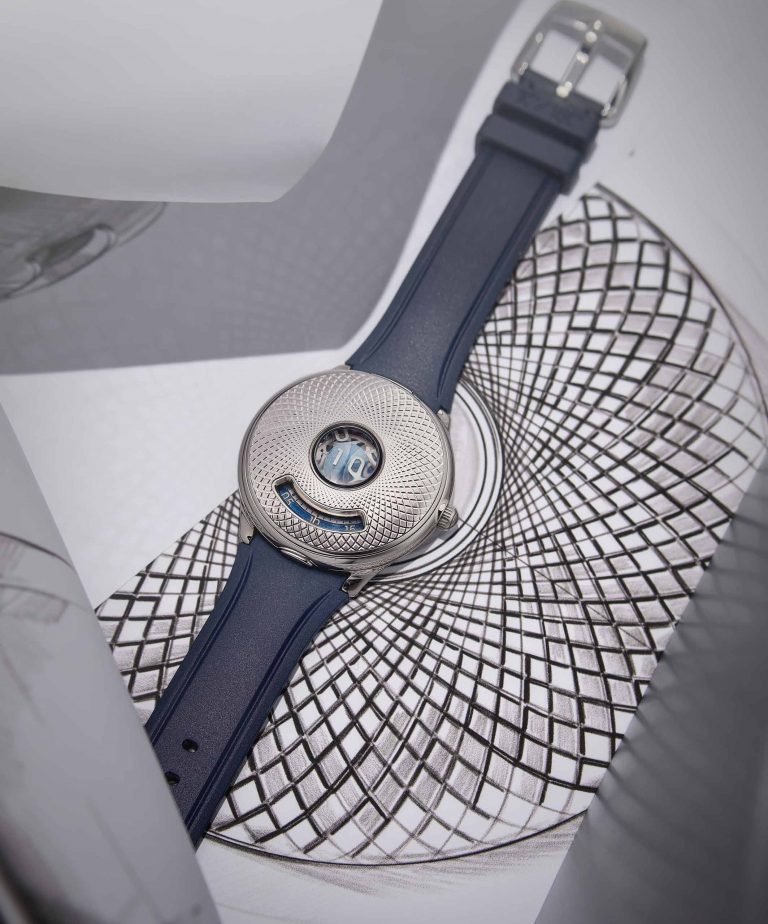 Montre Czapek – modèle Czapek Time Jumper, photo extraite de l’article Czapek Célèbre Dix Ans avec le Time Jumper.