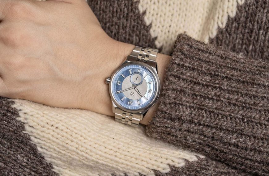 Montre Zelos – modèle Zelos Comet 39 MOP, photo extraite de l’article Revue : le Zelos Comet 39 ‘MOP’ - Un Bijou de Nacre.