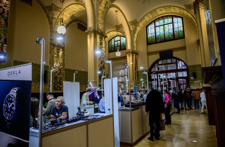 Montre Micro Praha – modèle Micro Praha 2025, photo extraite de l’article Micro Praha 2025 : Foire Horlogère de Référence pour les Micro Marques.